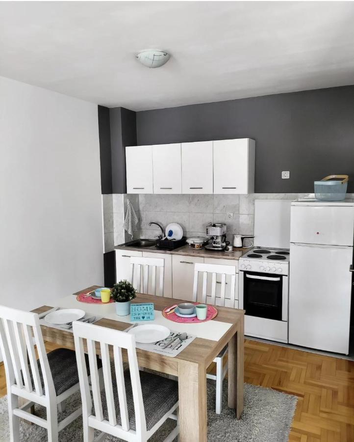 Cista Desetka Apartment Pozarevac Luaran gambar