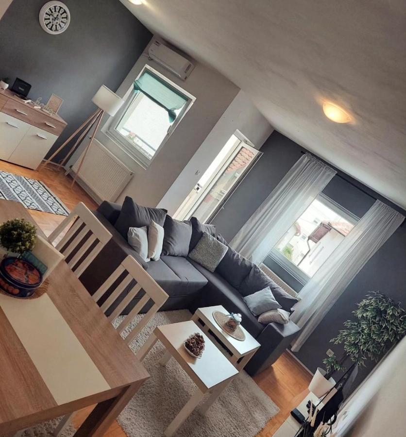 Cista Desetka Apartment Pozarevac Luaran gambar
